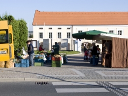 Trhy potravinových produktů českých farmářů a malovýrobců v Dolních Chabrech